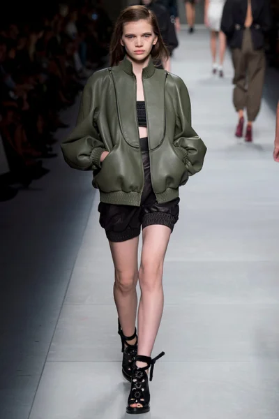 Look 33